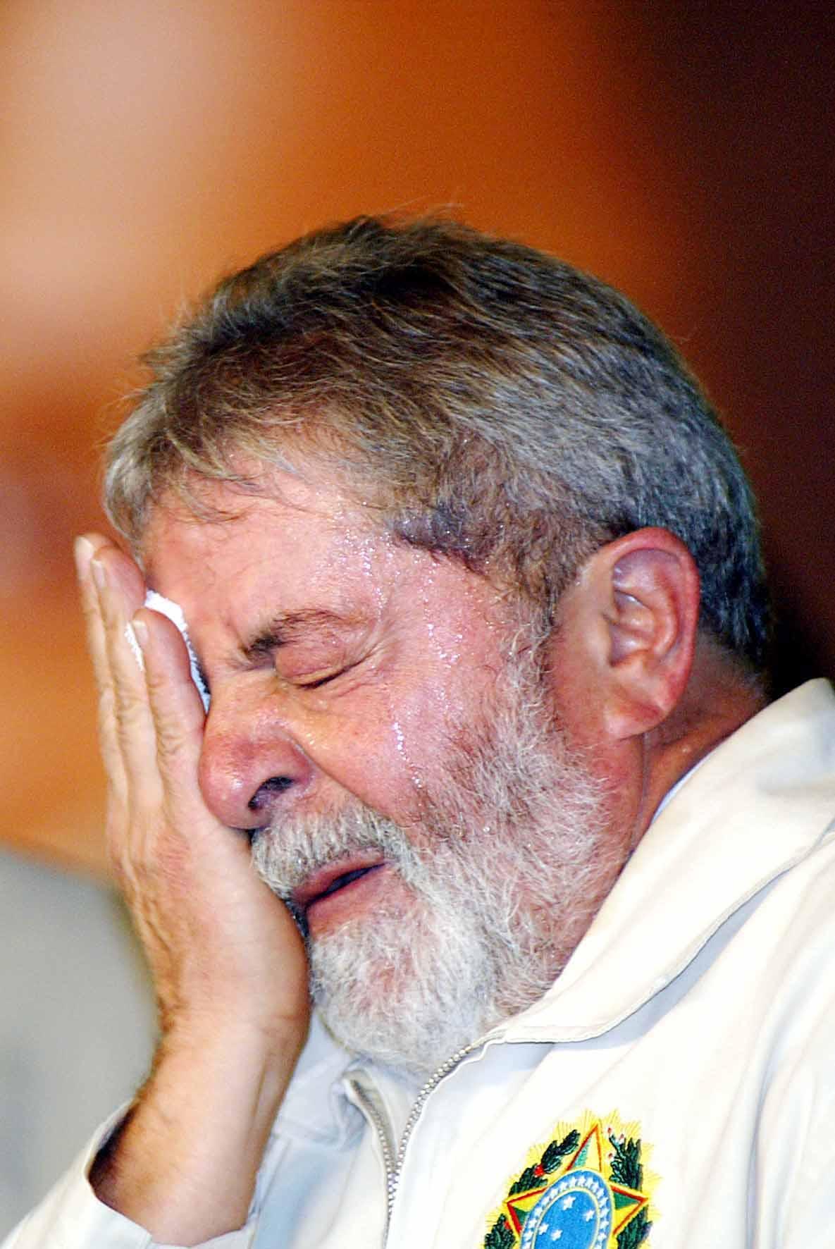 Photo of “Lula era o político mais popular da Terra; agora, pode ir para a cadeia”, diz Washington Post