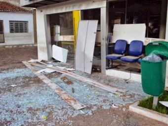 Photo of Bandidos explodem agência bancária no interior da Bahia