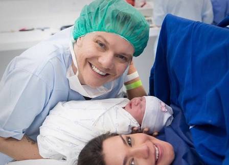 Photo of Nasce Melinda, filha de Thais Fersoza e Michel Teló: ‘Amor, alegria e gratidão’