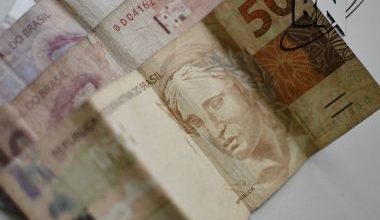 Photo of R$ 8 bilhões estão esquecidos nos bancos; veja como resgatar