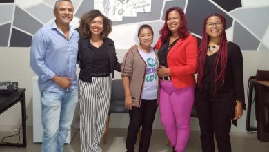 Photo of Familiares de Silvestre Caldas visitam Sala de Imprensa da Câmara de Vereadores de Cruz das Almas em processo de requalificação