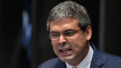 Photo of Deputado petista celebra anúncio de candidatura de Gusttavo Lima à presidência