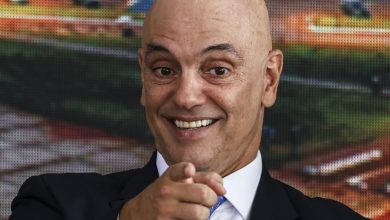 Photo of Alexandre de Moraes libera denúncia contra ex-presidente Jair Bolsonaro
