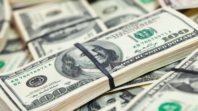 Photo of Dólar volta a subir e bate R$ 5,83