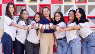 Photo of Estudantes baianos desenvolvem copos biodegradáveis com papel reciclado no interior baiano