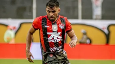 Photo of Contrato renovado: Vitória anuncia renovação com Ronald até junho de 2028