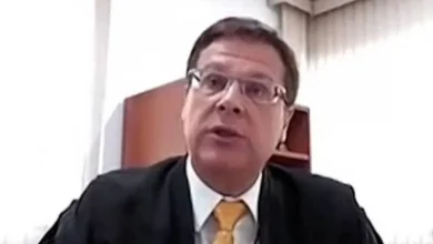 Photo of Juiz que atuou com Moraes no STF relata pressões e diz que chegou ao limite físico e emocional: “Não aguento mais”