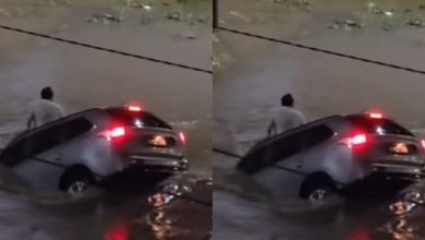 Photo of Temporal arrasta carro e motorista é levado pela enxurrada em cidade da Bahia