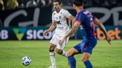 Photo of Após sequência invicta, Vitória é goleado pelo Bragantino e volta para a zona de rebaixamento
