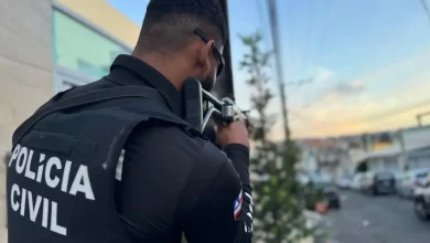 Photo of Polícia Civil prende contadora por golpe de R$ 1,5 milhão em Feira de Santana