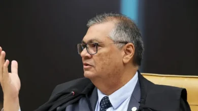 Photo of Dino vota contra aplicação da Lei da Anistia em crimes permanentes; Moraes pede vista do processo