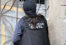 Photo of Homem é preso após amputar dedos da companheira no município de Barra