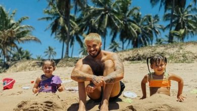 Photo of Zé Felipe visita Projeto Tamar com os filhos durante férias em Praia do Forte