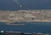 Photo of Embarcações atravessam o Estreito de Ormuz mesmo após Trump impor bloqueio