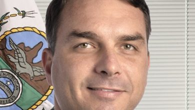Photo of Flávio Bolsonaro fala após rejeição de Messias ao STF: ‘Histórico para o Brasil’