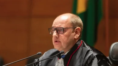 Photo of Governador interino do RJ, desembargador recebe R$ 192 mil em diárias e amplia salário com viagens internacionais