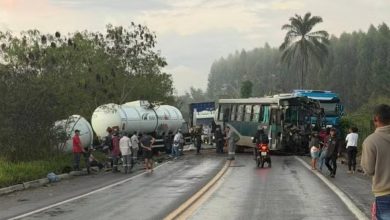 Photo of Acidente na BR-101 deixa motorista de carreta morto em colisão com ônibus