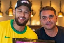 Photo of Após convocação de Neymar para Copa do Mundo, Flávio Bolsonaro posta foto com o jogador
