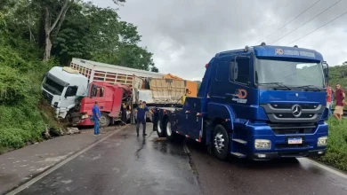 Photo of Acidente entre caminhões provoca interdição da BR-324 em Conceição do Jacuípe, sentido Feira