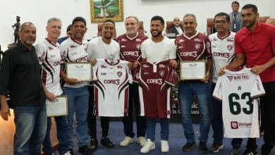Photo of Fluminense de Feira homenageia ex-jogadores na Câmara Municipal de Feira de Santana