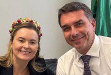 Photo of Eduardo Bolsonaro defende o nome de Julia Zanatta como vice em chapa de Flávio