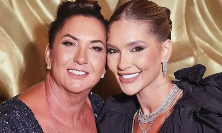 Photo of Mãe de Virgínia vira coach em evento na Bahia e ensina como criar filhos de sucesso por cachê de R$ 80 mil