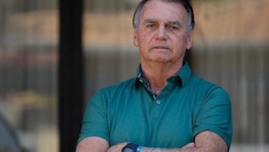 Photo of Alexandre de Moraes mantém prisão domiciliar e proíbe visitas a Jair Bolsonaro até o fim das eleições