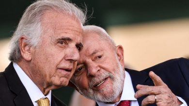 Photo of Ministro da Defesa José Múcio ironiza possível invasão dos EUA: “Abriria o portão”