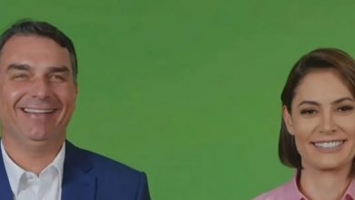 Photo of Após desentendimentos, Michelle Bolsonaro e Flávio aparecem juntos em vídeo de campanha