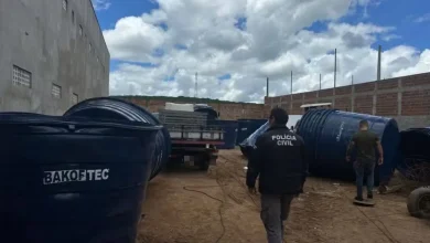Photo of Polícia prende vereador e comerciante por desvio e venda de bens públicos em Manoel Vitorino