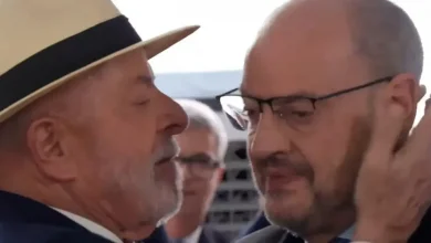 Photo of Lula avalia indicar governador do RJ ao STF no lugar de Messias, e aliados defendem saída de Andrei