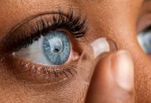 Photo of Lente de contato inteligente desenvolvida nos EUA identifica alterações ligadas ao estresse nas lágrimas